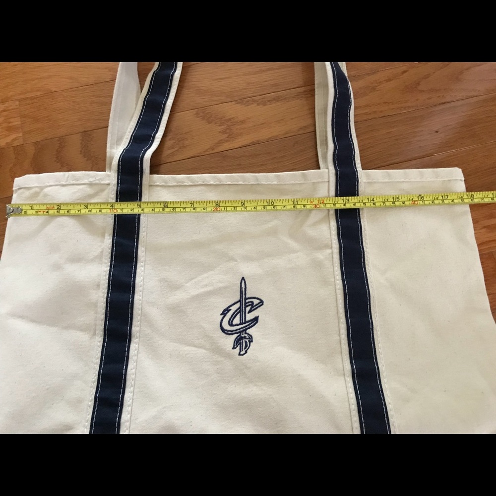 Cleveland Cavaliers Tote NWOT - Picture 6 of 6